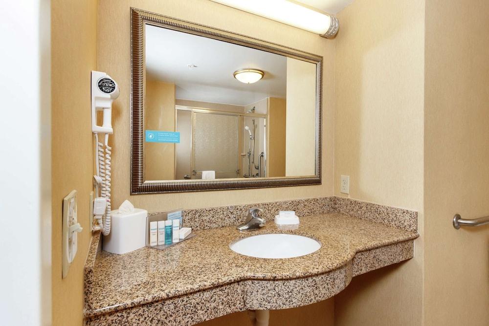Hotel Hampton &