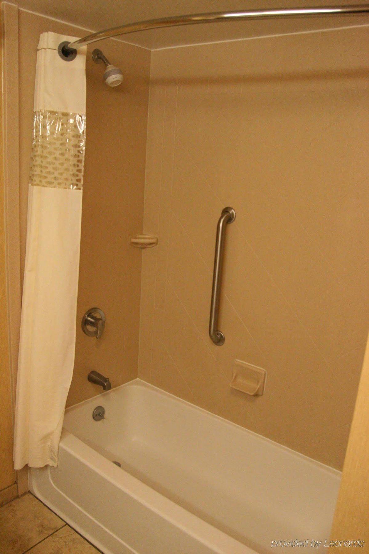 Hotel Hampton & Navarre