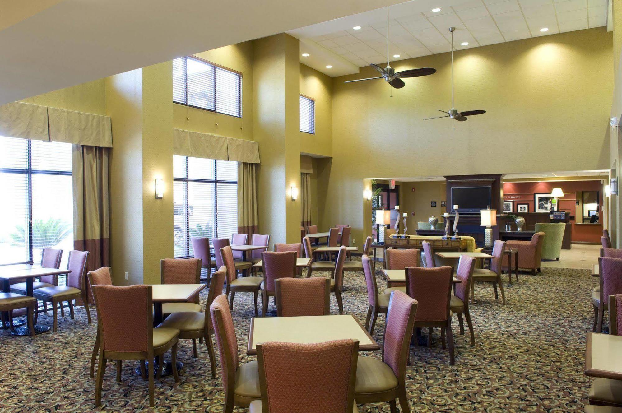 Hotel Hampton & Navarre