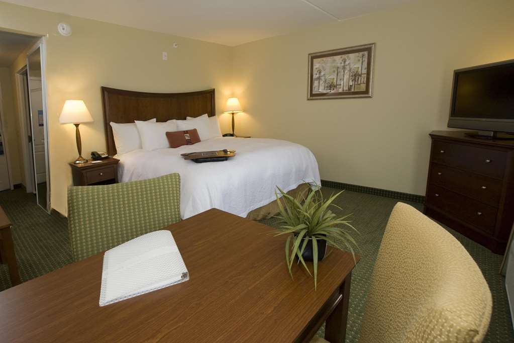 Hotel Hampton & Navarre