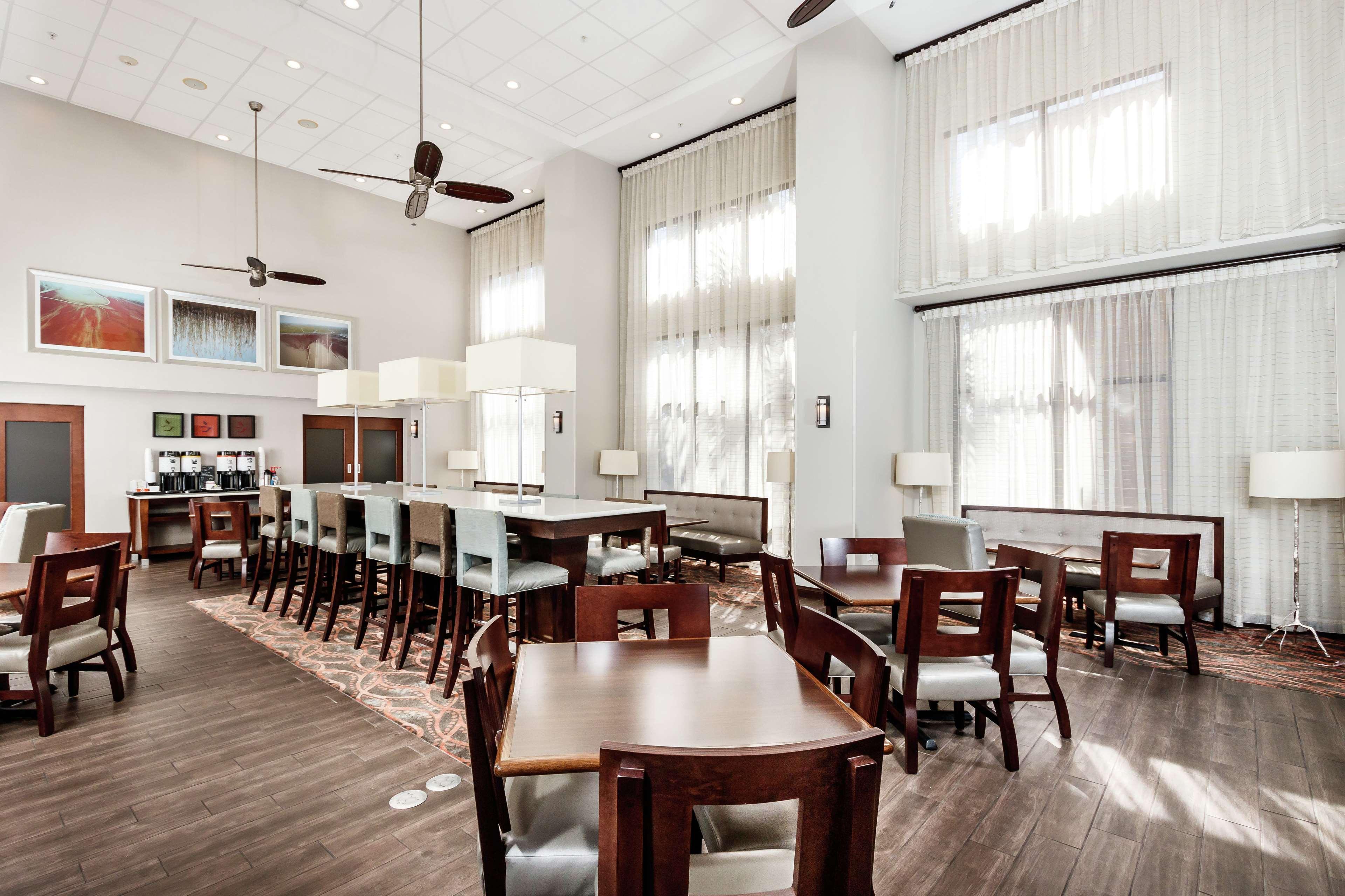 Hampton Inn&suites Hotel