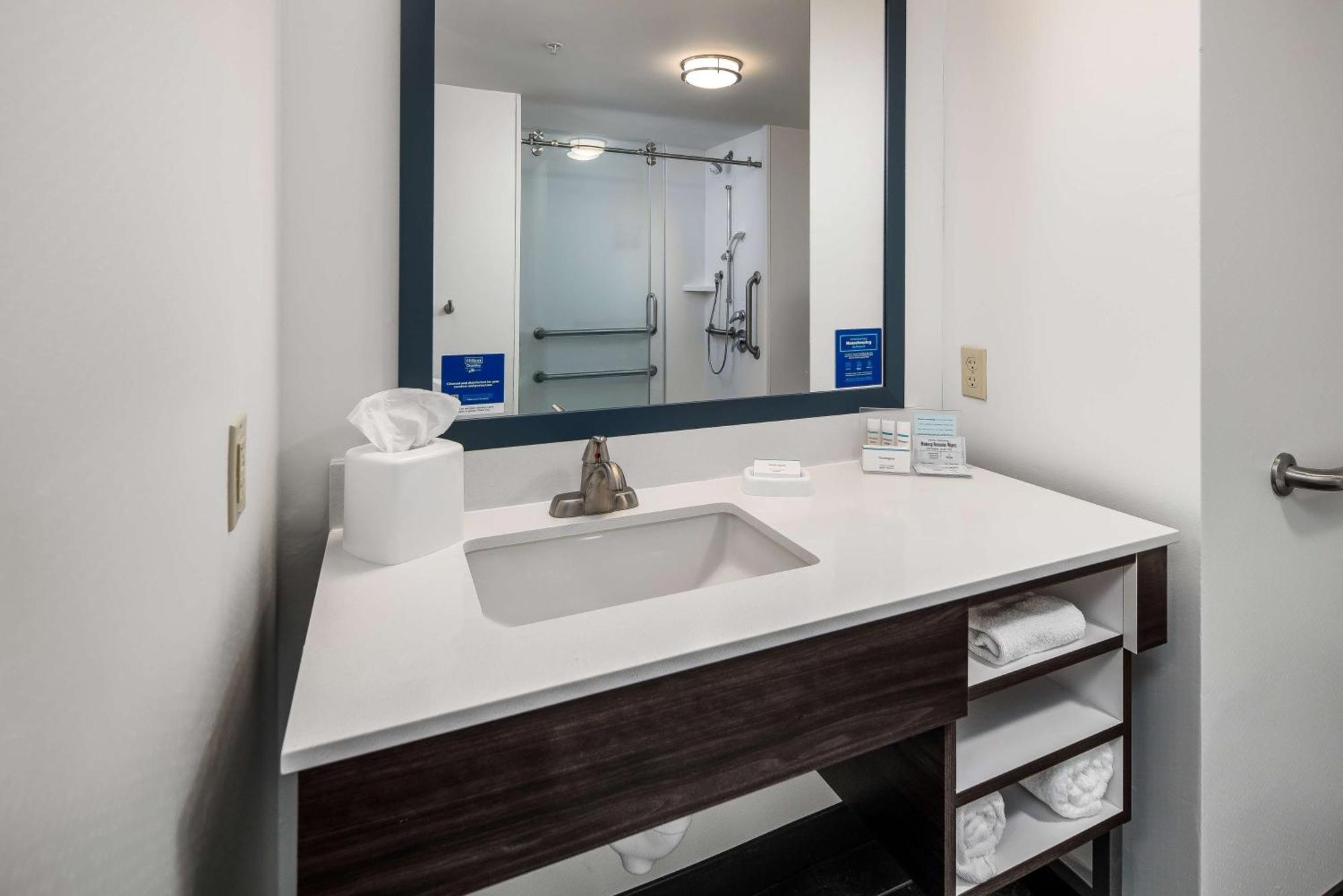 Hampton Inn&suites 3*