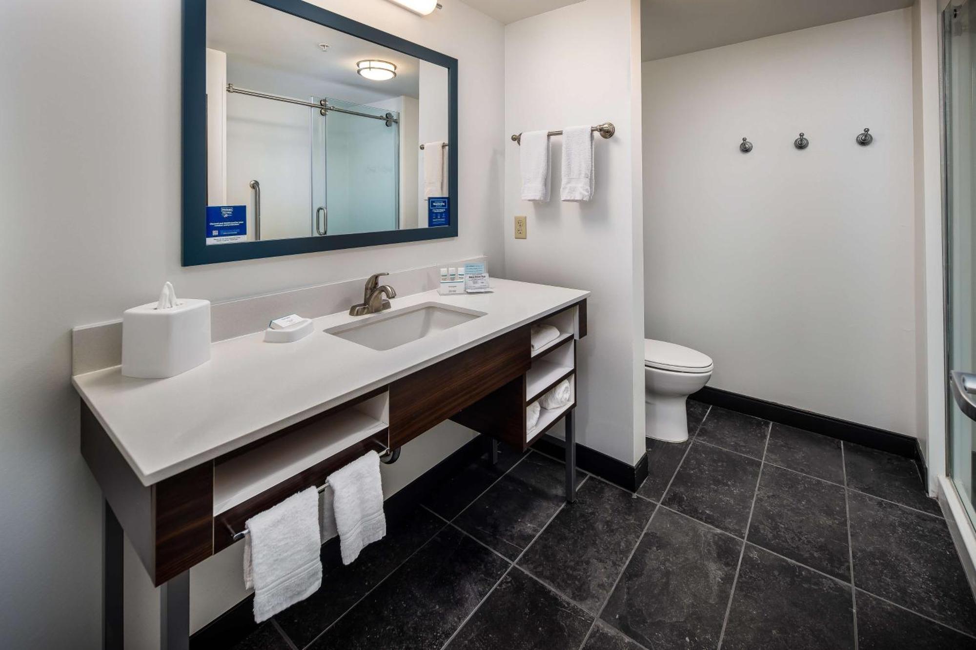 Hampton Inn&suites Navarre